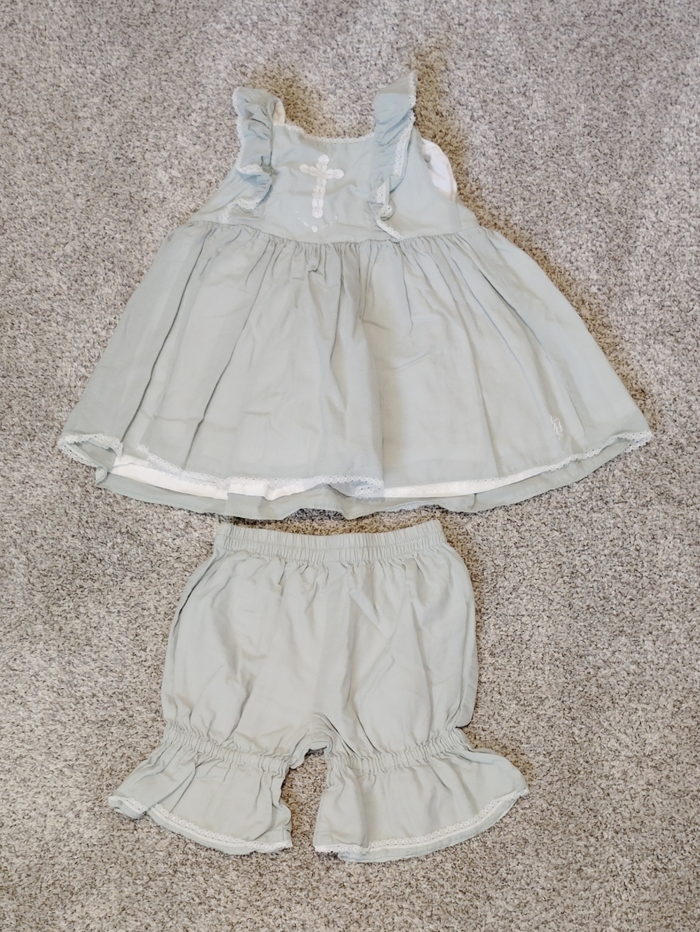 Well Dresses Wolf Easter Cross Set